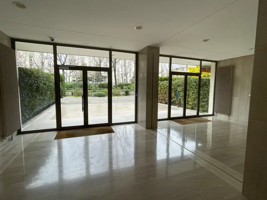 Porte entrée hall immeuble Paris 75015