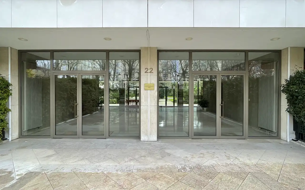 Porte entrée hall immeuble Paris 75015